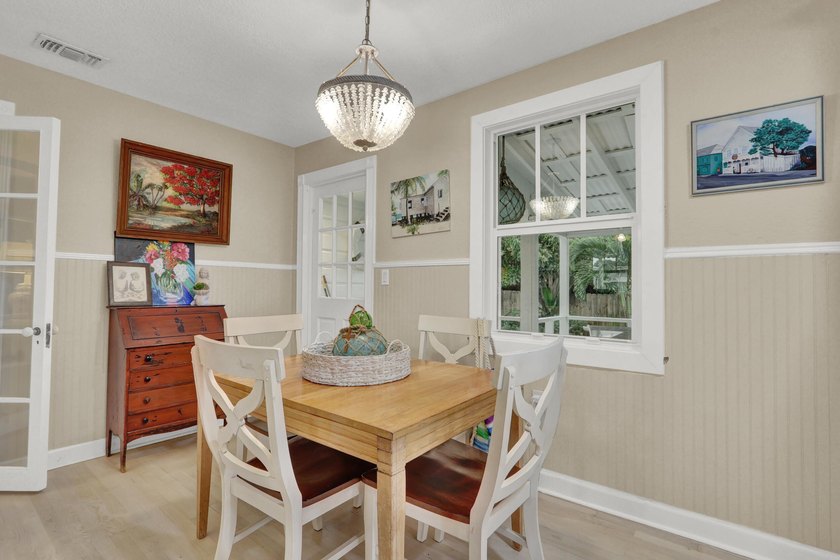 Charming coastal bungalow ideally located just mins from the - photo 12