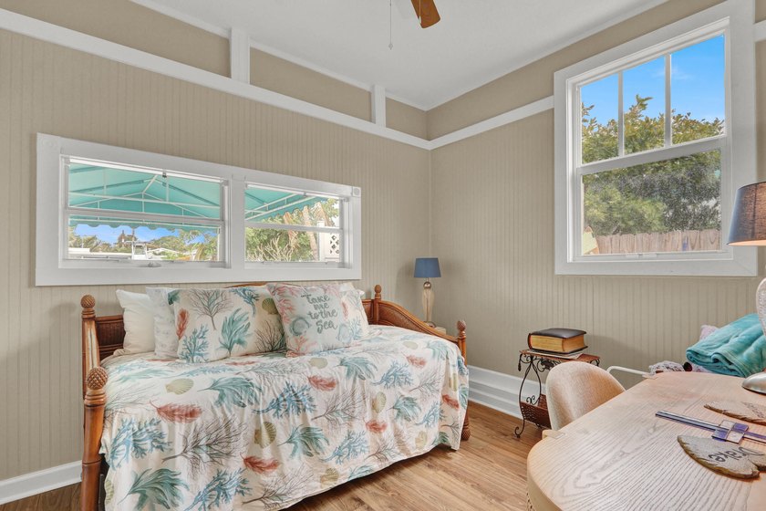 Charming coastal bungalow ideally located just mins from the - photo 21