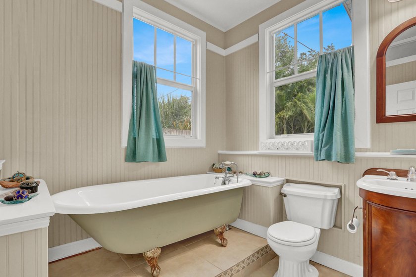 Charming coastal bungalow ideally located just mins from the - photo 23