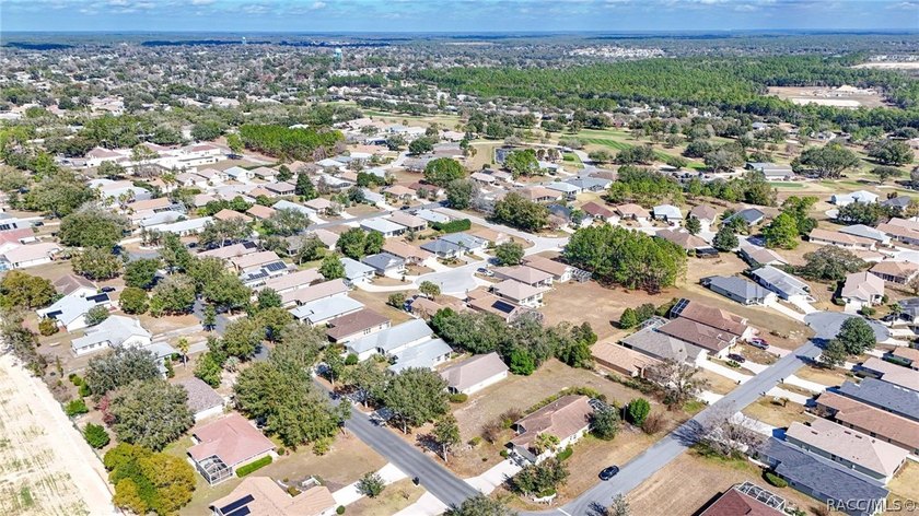 This stunning 3-bedroom, 2-bathroom home in the desirable Citrus - photo 35