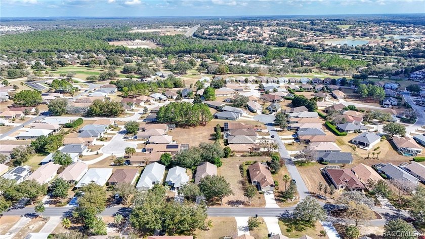 This stunning 3-bedroom, 2-bathroom home in the desirable Citrus - photo 36