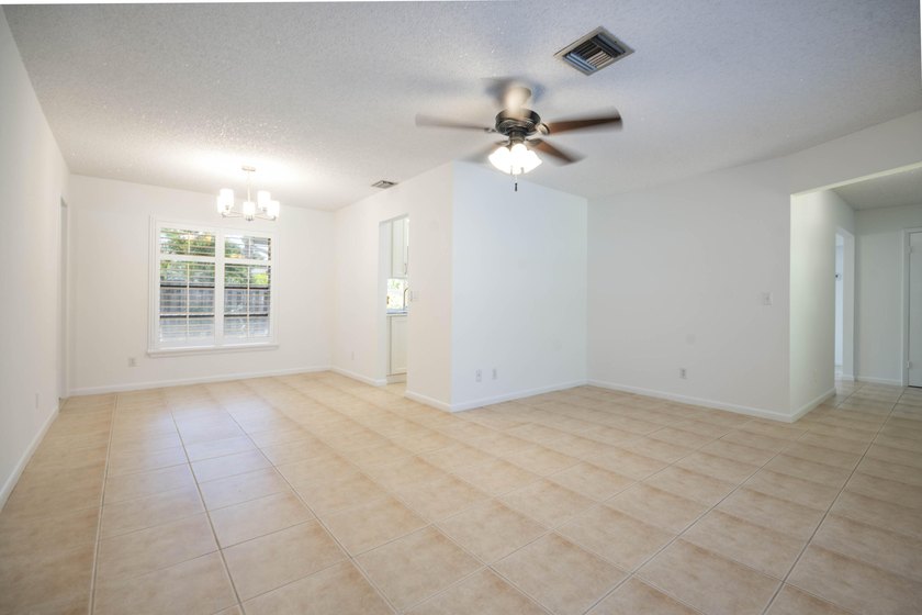 Welcome to Palm Point, a sought-after boat and RV-friendly - photo 8