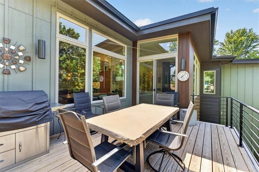 Architecture meets golf course luxury. Perched along the 14th - photo 46