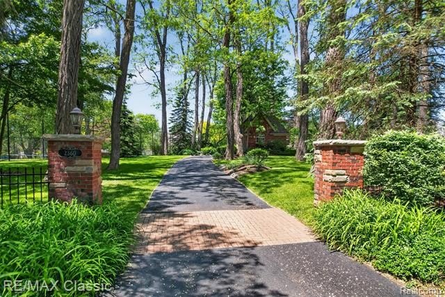 Set on prestigious Lake Angelus, one of Oakland County's most - photo 3