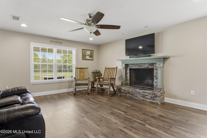 Precious home situated on 1.8 acres in the highly desirable - photo 13