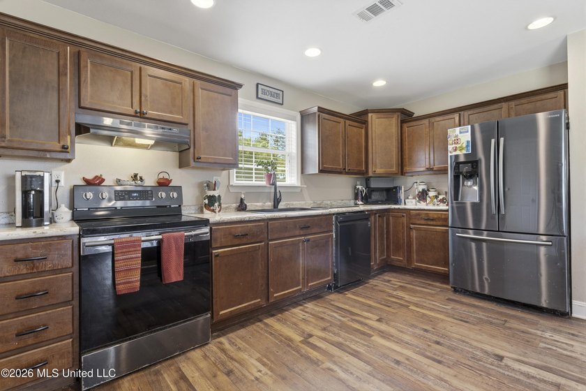 Precious home situated on 1.8 acres in the highly desirable - photo 17