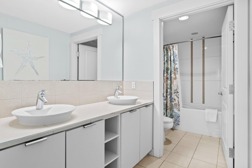 Embrace an easy coastal lifestyle with bayfront charm and - photo 19