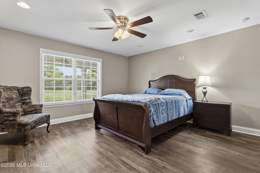 Precious home situated on 1.8 acres in the highly desirable - photo 19
