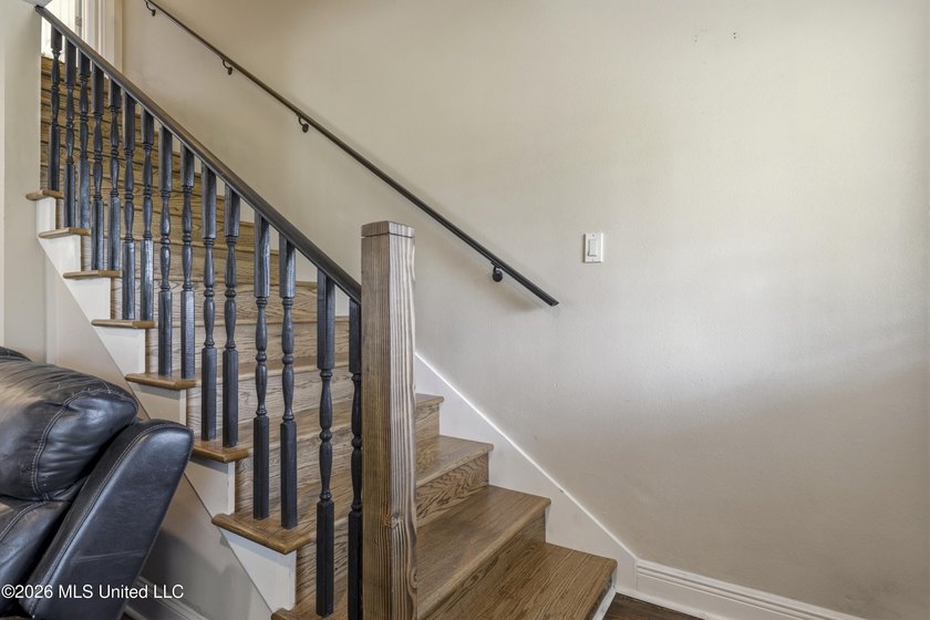Precious home situated on 1.8 acres in the highly desirable - photo 24