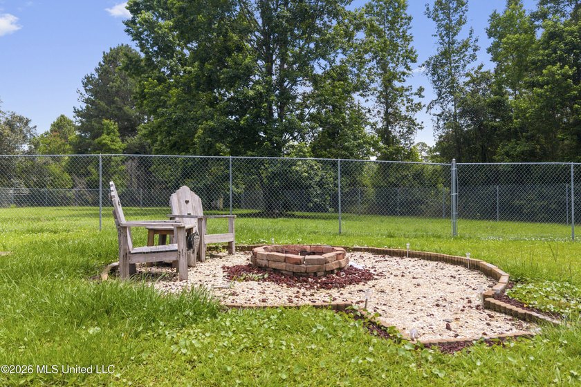 Precious home situated on 1.8 acres in the highly desirable - photo 32