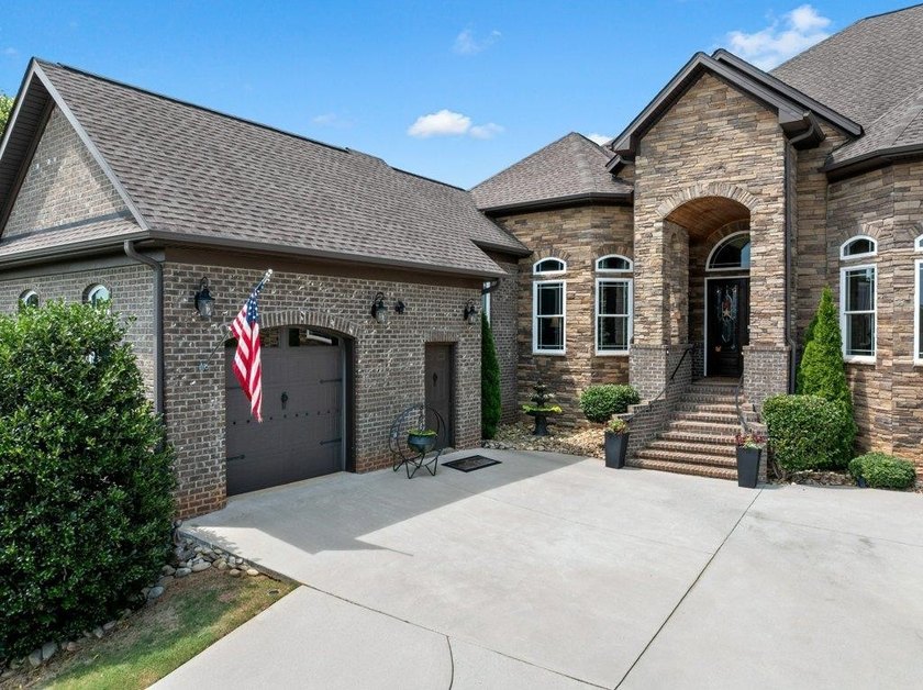 Welcome to an extraordinary custom-built estate offering nearly - photo 2