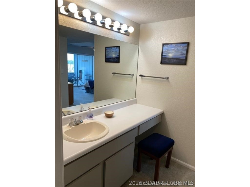 Awesome 3 bedroom 3 bath condo unit with the perfect much - photo 12