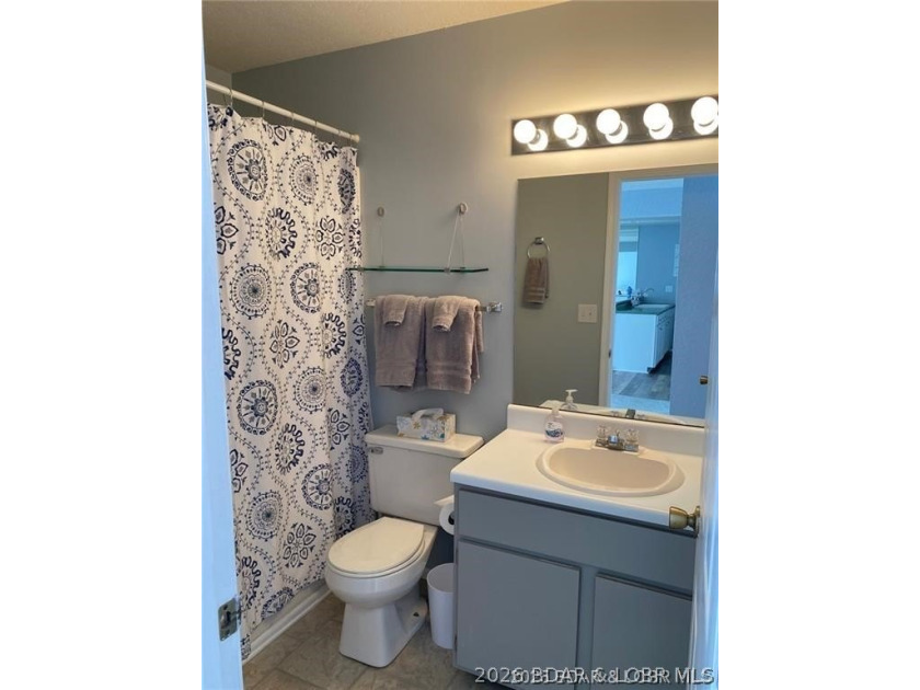 Awesome 3 bedroom 3 bath condo unit with the perfect much - photo 13