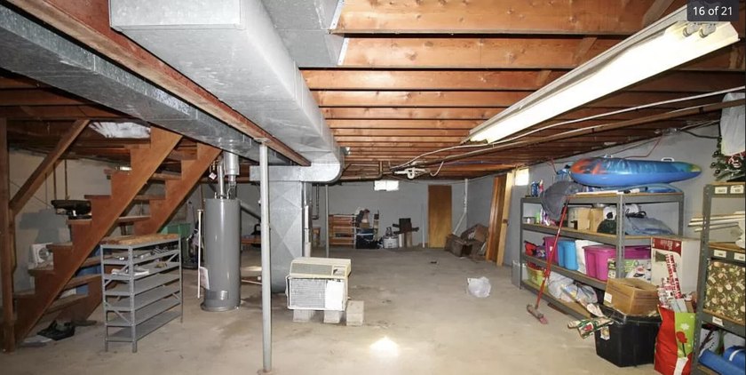 Welcome to 315 Pam Drive, Berrien Springs, MI! This fully - photo 17