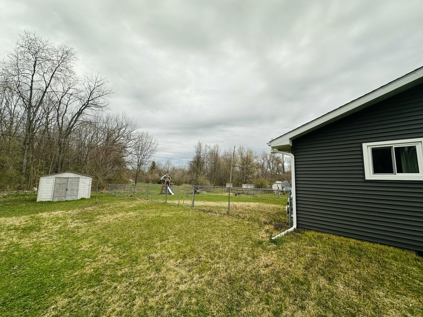 Welcome to 315 Pam Drive, Berrien Springs, MI! This fully - photo 20