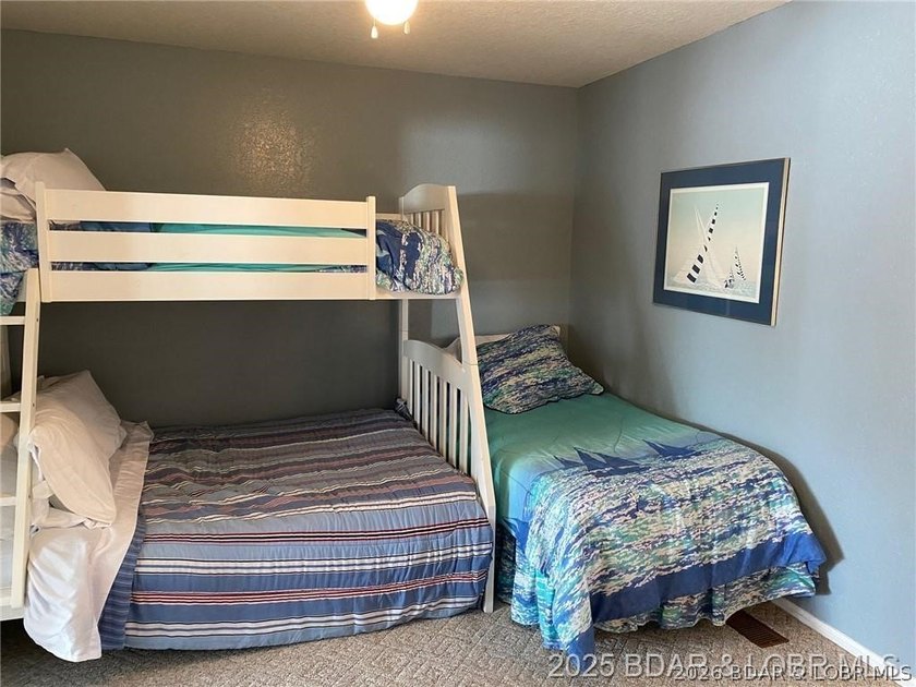 Awesome 3 bedroom 3 bath condo unit with the perfect much - photo 21