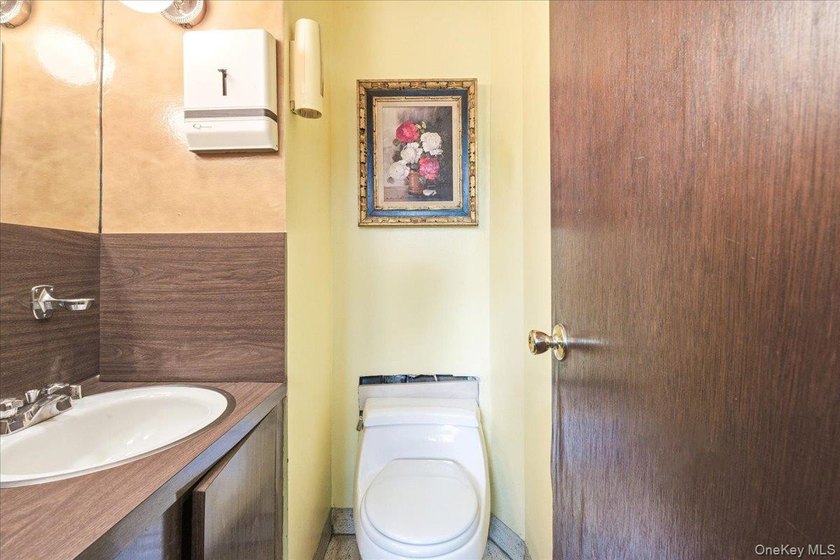 Prime Dental Office Opportunity at the Kennedy House in Forest - photo 11