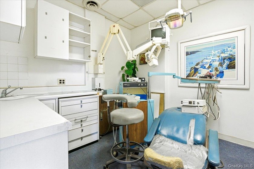 Prime Dental Office Opportunity at the Kennedy House in Forest - photo 14