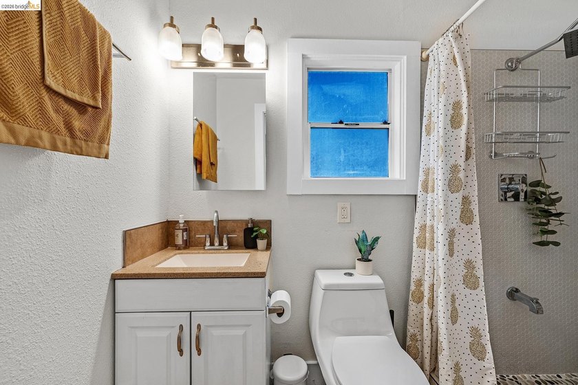 Set in a dynamic, authentically urban pocket, the neighborhood - photo 16
