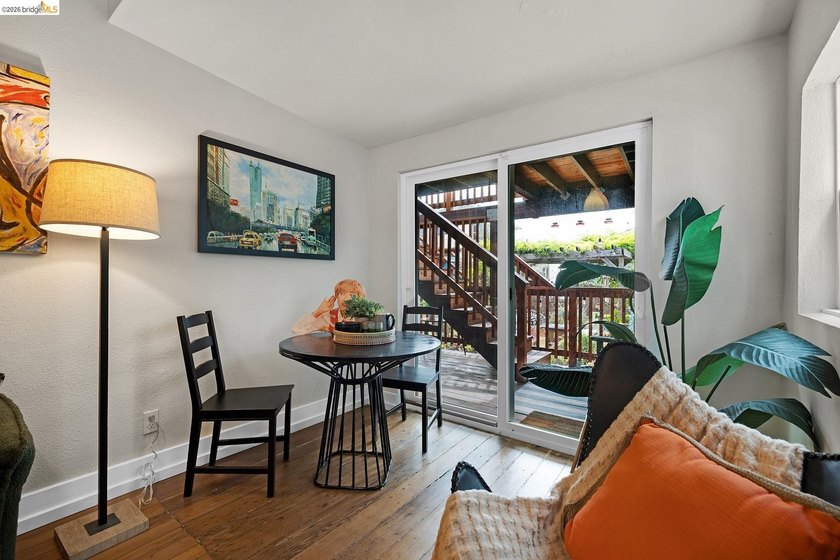 Set in a dynamic, authentically urban pocket, the neighborhood - photo 21