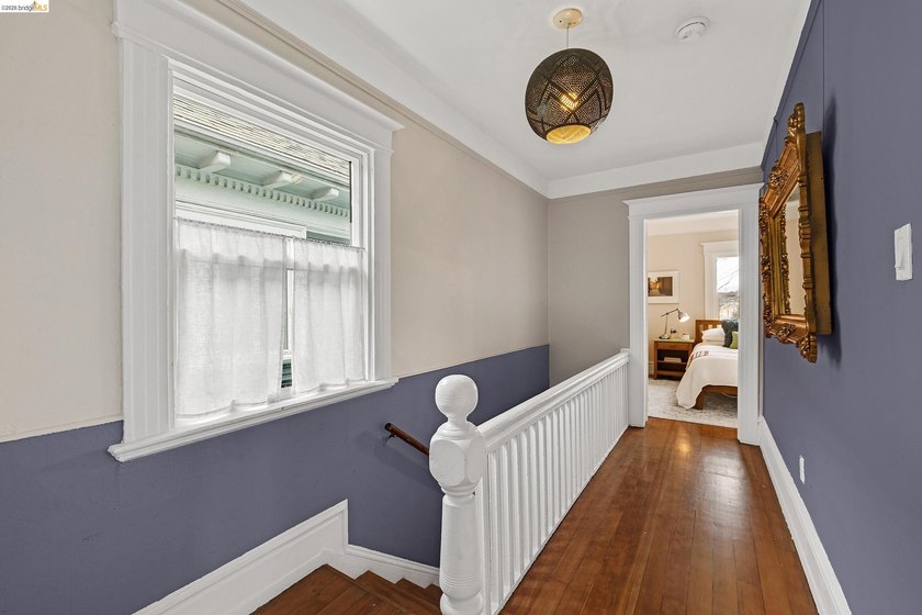 Set in a dynamic, authentically urban pocket, the neighborhood - photo 29