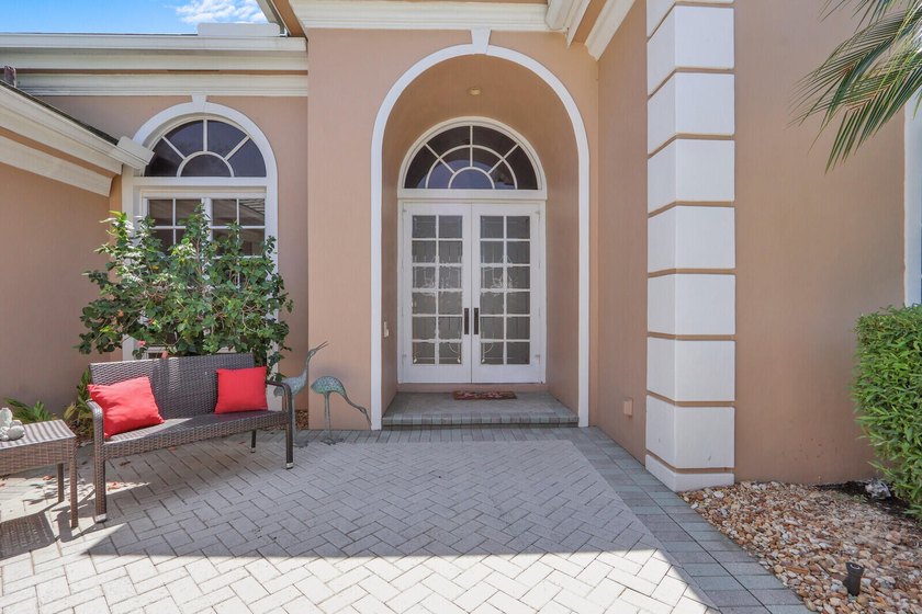 Nestled in the highly sought-after Ballantrae gated golf course - photo 12