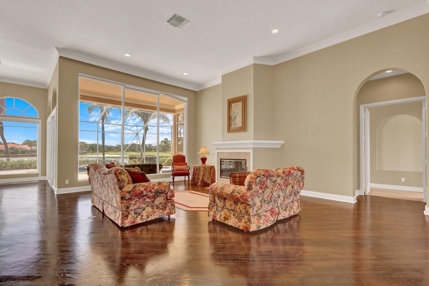 Nestled in the highly sought-after Ballantrae gated golf course - photo 18