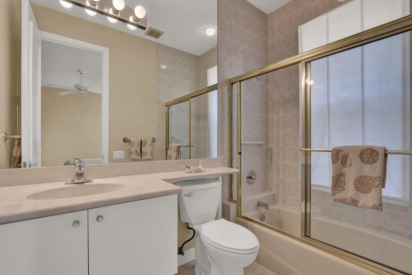 Nestled in the highly sought-after Ballantrae gated golf course - photo 39