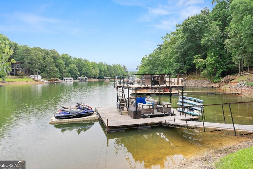 Welcome Home! Year round lake views, a gentle grass to water - photo 48