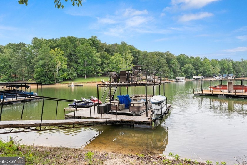 Welcome Home! Year round lake views, a gentle grass to water - photo 50