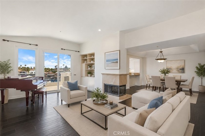 Welcome to luxury coastal living in the prestigious Bay Club - photo 3