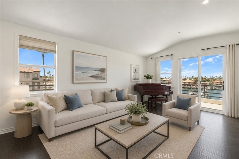 Welcome to luxury coastal living in the prestigious Bay Club - photo 4