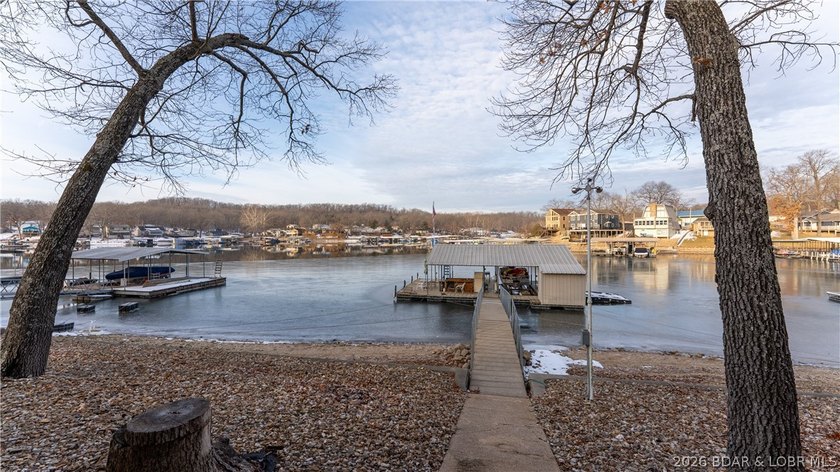 Don't miss this wonderful lake home located at the 8-mile marker - photo 28