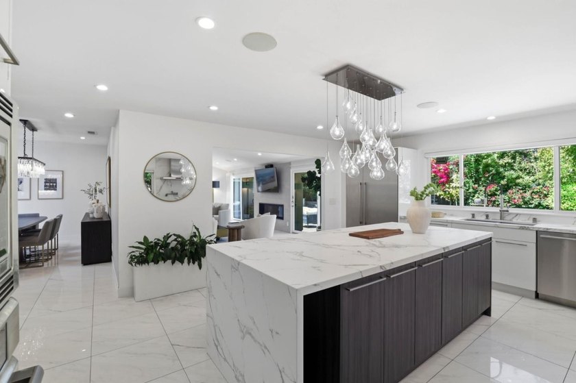 Nestled in the highly sought-after Saratoga Woods neighborhood - photo 14