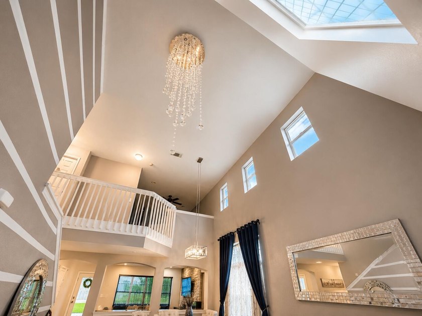 Welcome to this beautifully maintained 3-bedroom, 2.5-bath home - photo 14