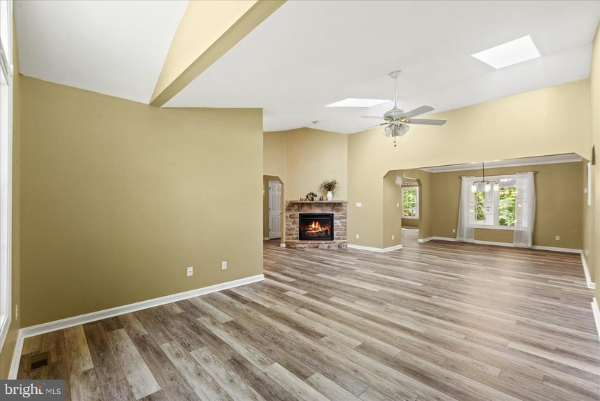 220 Creekside Drive in Lake of the Woods welcomes you! Location - photo 14