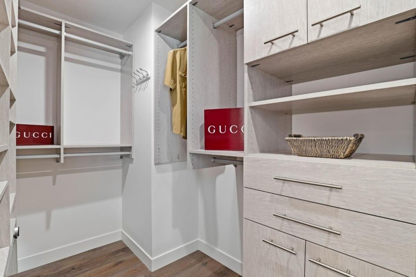 Nestled in the highly sought-after Saratoga Woods neighborhood - photo 34
