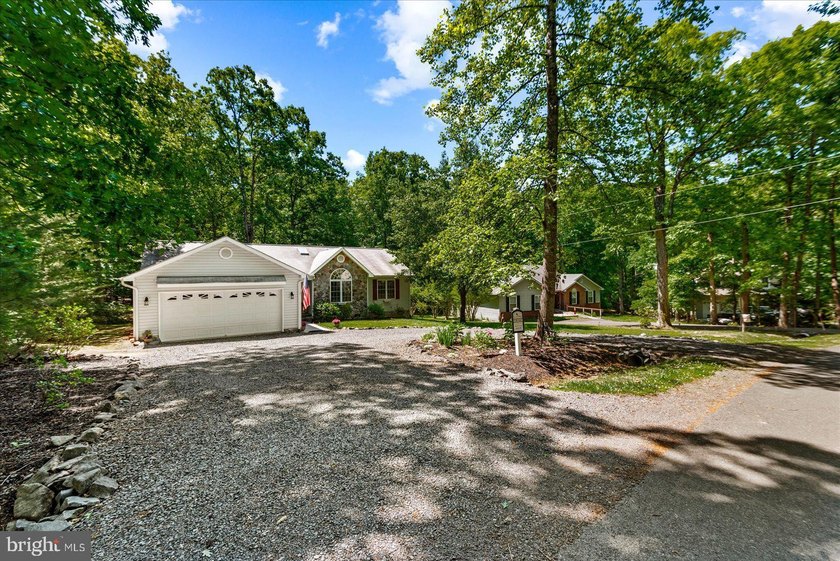 220 Creekside Drive in Lake of the Woods welcomes you! Location - photo 34