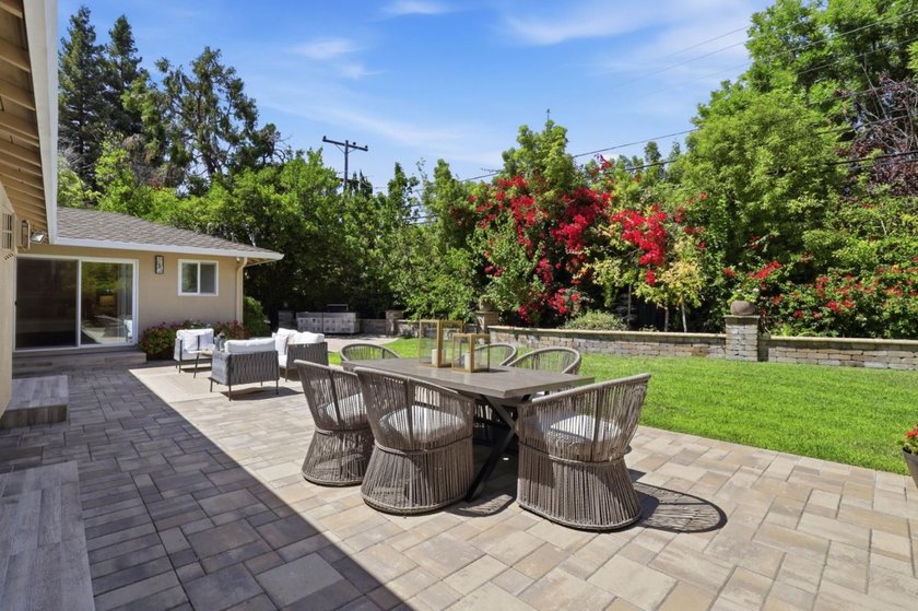 Nestled in the highly sought-after Saratoga Woods neighborhood - photo 38