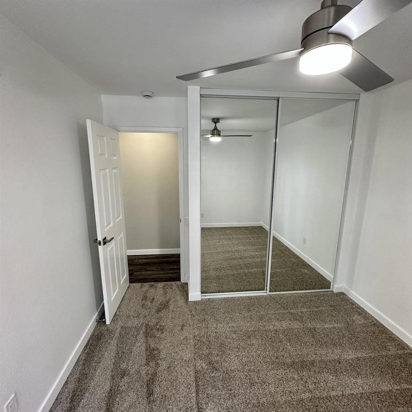 Beautifully updated single-story home: 4 bedrooms, 2 full baths - photo 20