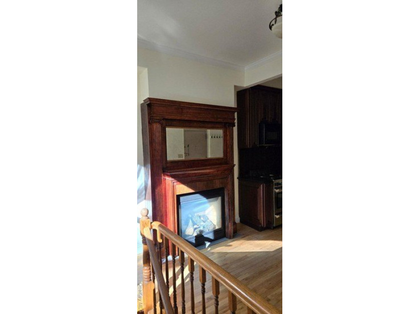 Brick Townhouse on one of Harlem's most beautiful tree-lined - photo 9