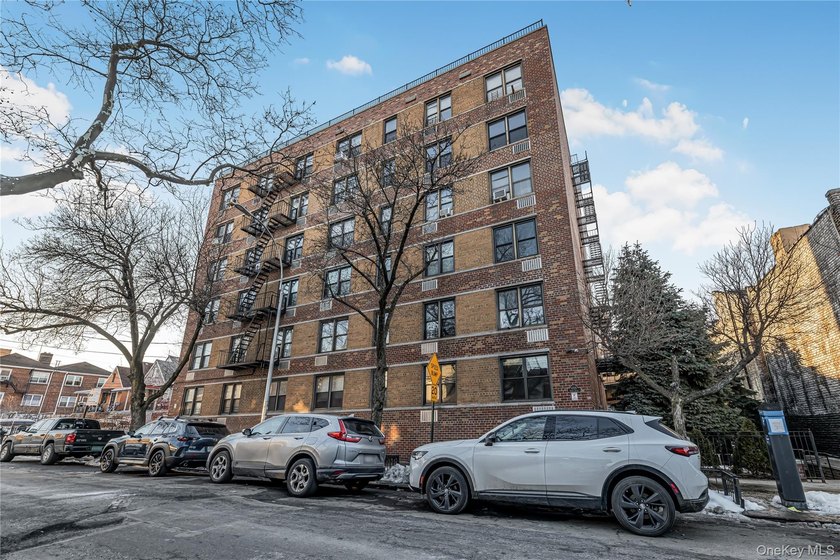 Welcome to this bright and inviting 1 bedroom CONDO in the heart - photo 13