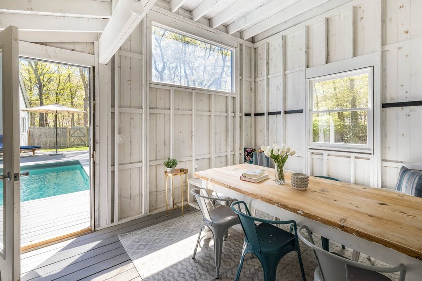Beautifully renovated and move-in ready, this Westhampton - photo 16