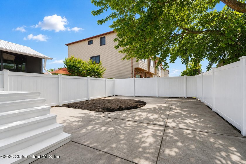Welcome to 335 Oder Avenue, a beautifully renovated legal - photo 33
