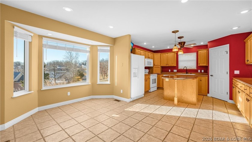 Ideal layout for a home in a great subdivision in Camdenton! - photo 12