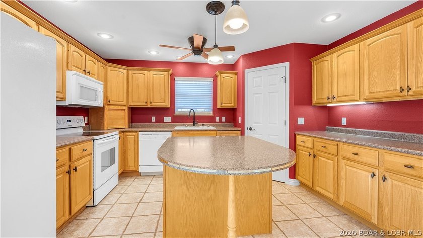 Ideal layout for a home in a great subdivision in Camdenton! - photo 13