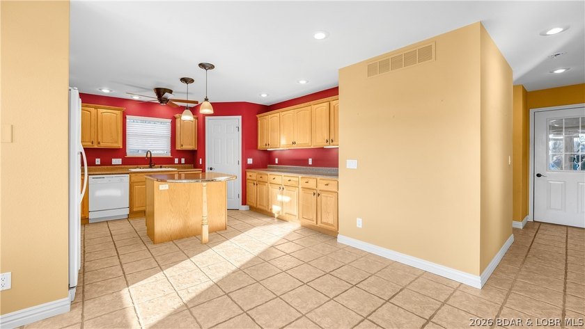 Ideal layout for a home in a great subdivision in Camdenton! - photo 15