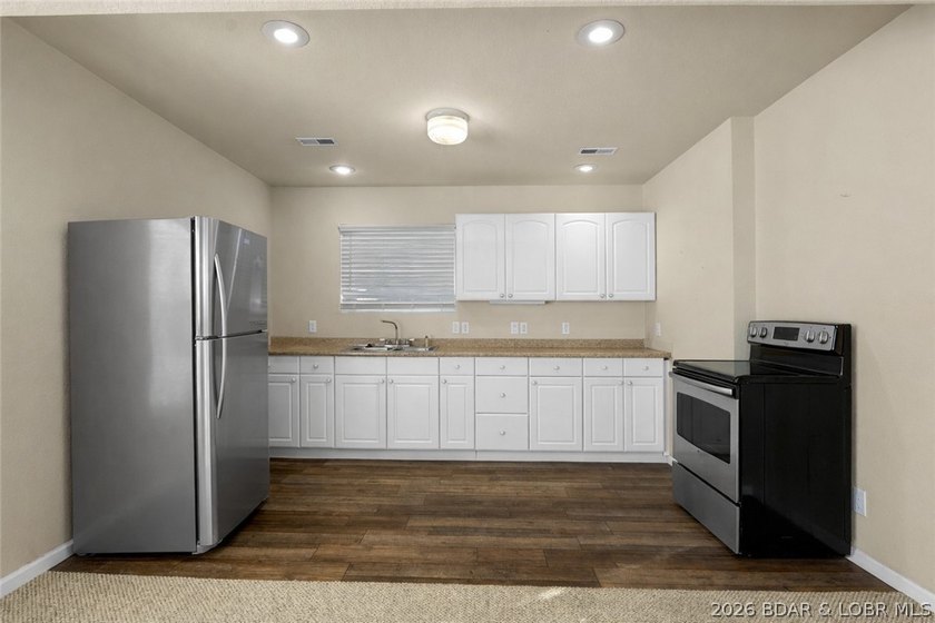 Ideal layout for a home in a great subdivision in Camdenton! - photo 34