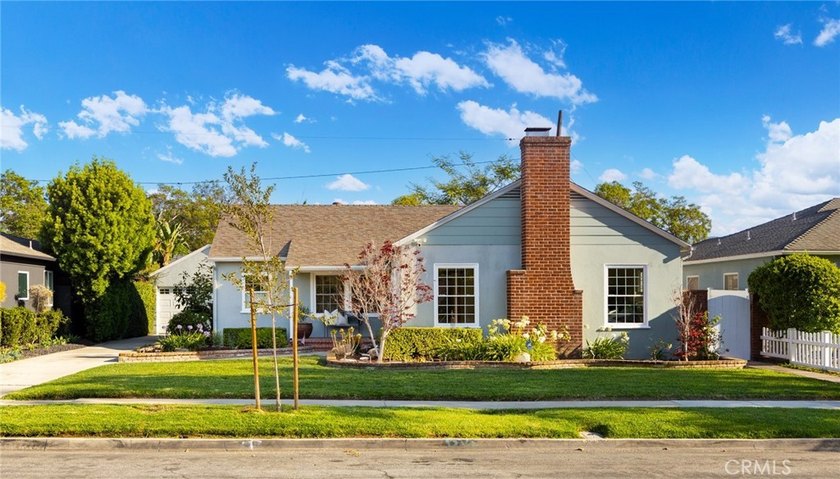 *Single level *2 car garage *Floral Park *Remodeled. Nestled in - photo 5