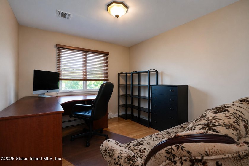 This gorgeous 2-family, 4-bedroom, 3-bathroom, side-hall - photo 31